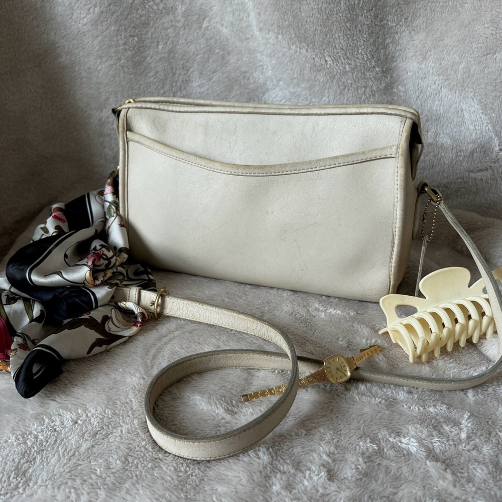 Vintage Coach Taylor Zip